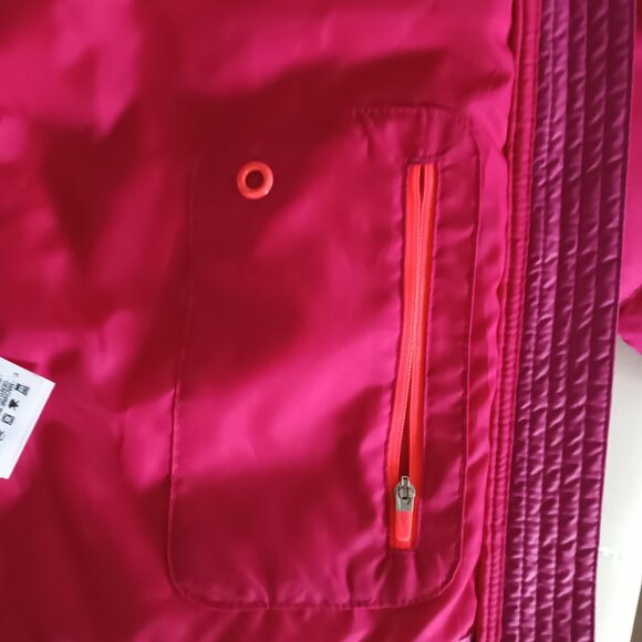 NIKE Youth Two-Tone Red Down Puffer Jacket with Removable Hood Size M - Picture 10 of 14